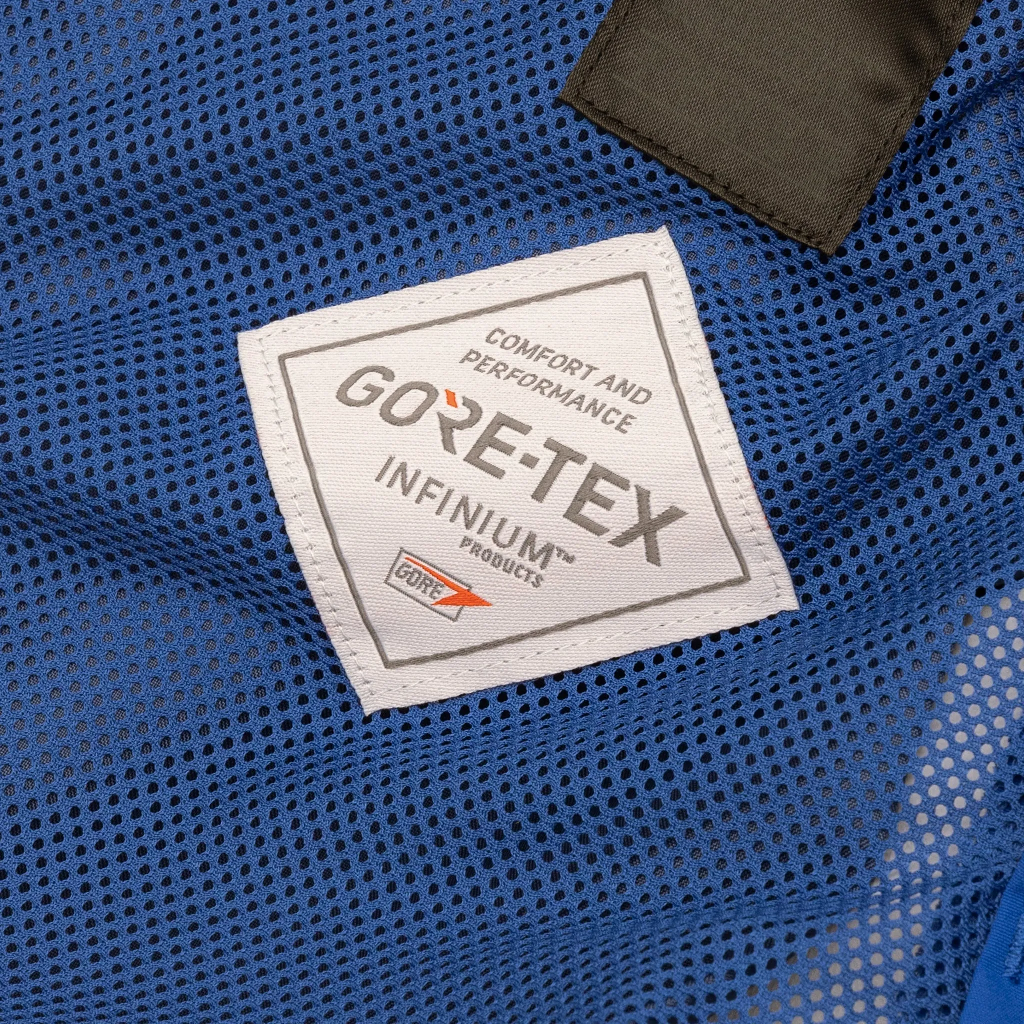 GORE-TEX TECH HIKER MOUNTAIN SHORTS