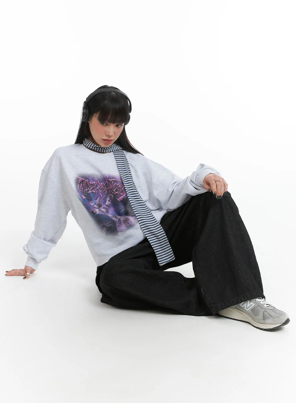 Terry Round Neckline Universal Cat Oversized Sweatshirt IJ411