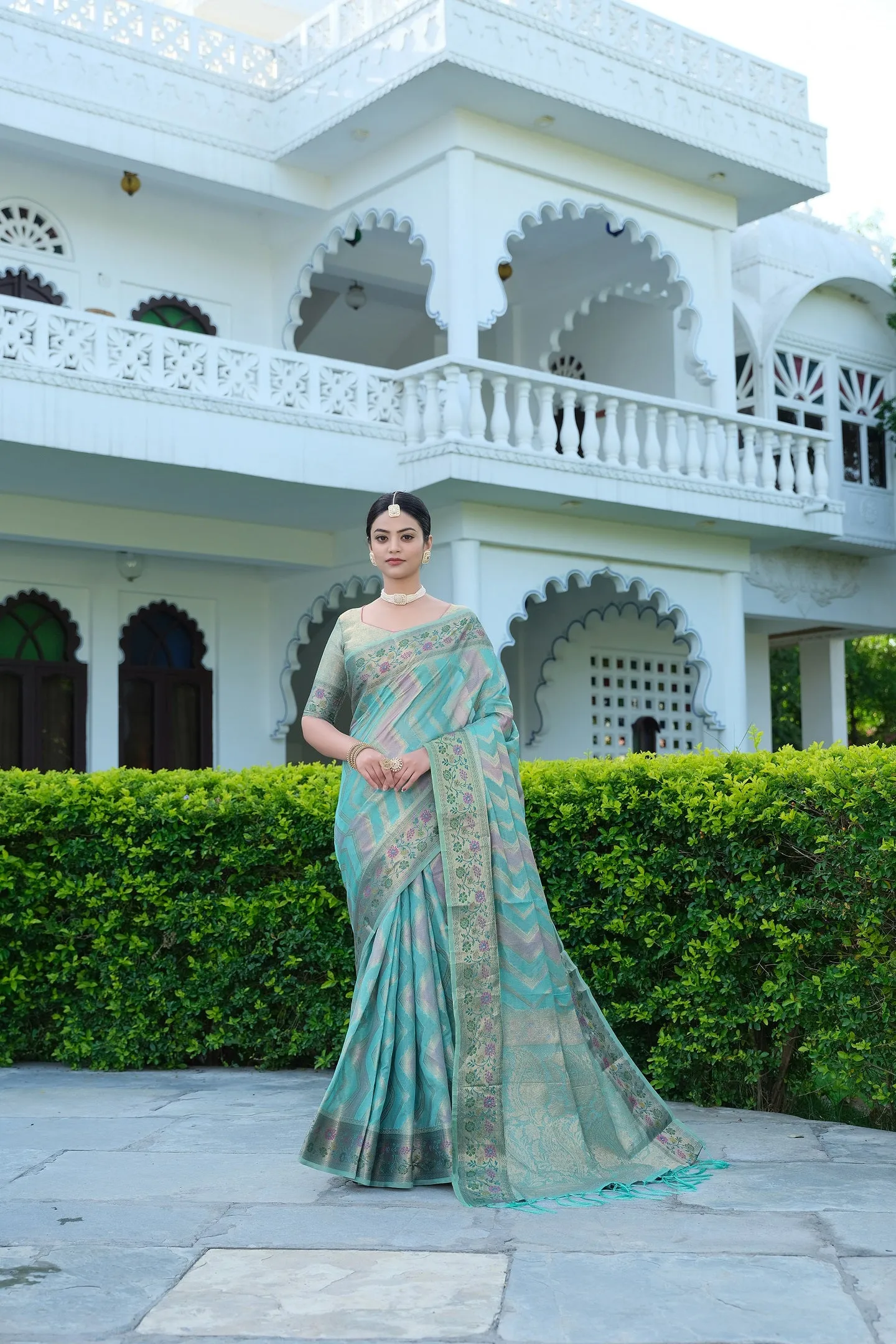 Women Party Wear Jari Weaving Worked Organza Saree with Un Stitched Blouse